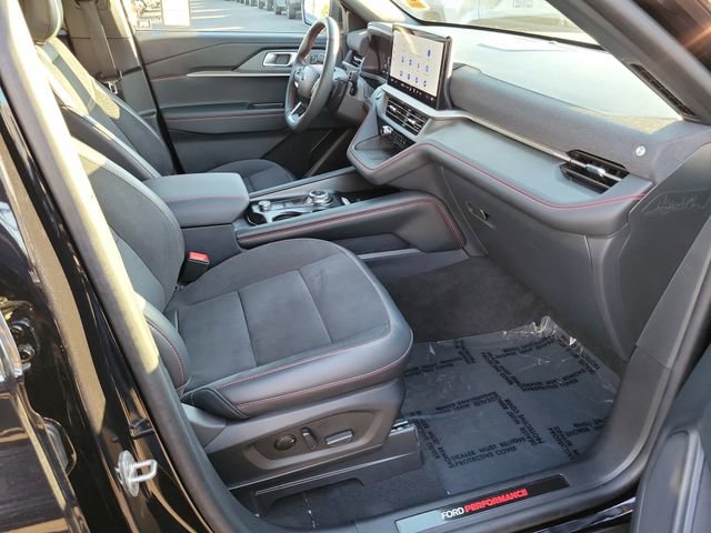 Used 2025 Ford Explorer ST image 13