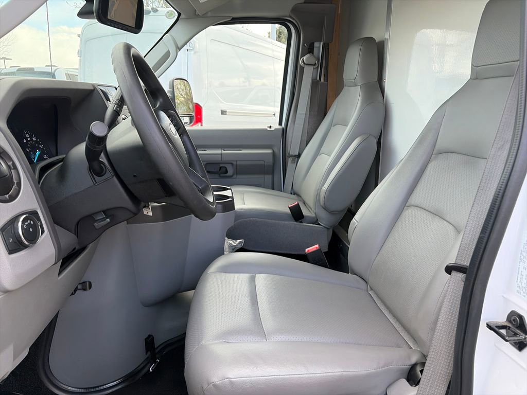 Certified 2023 Ford E-450 and Econoline 450 Super Duty w/ Driver's Safety Package image 10