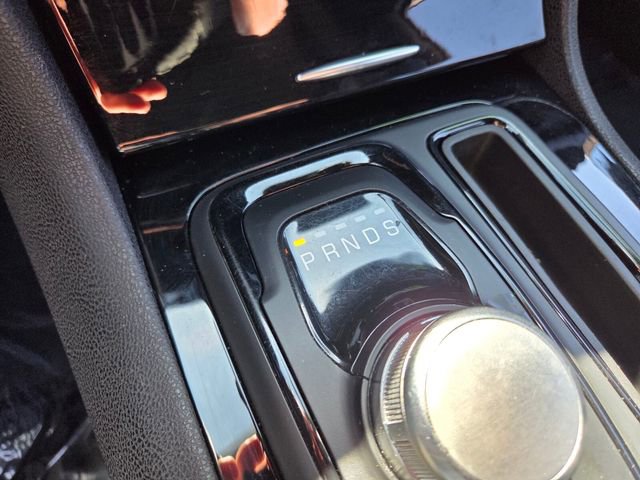 Certified 2023 Chrysler 300 S image 28