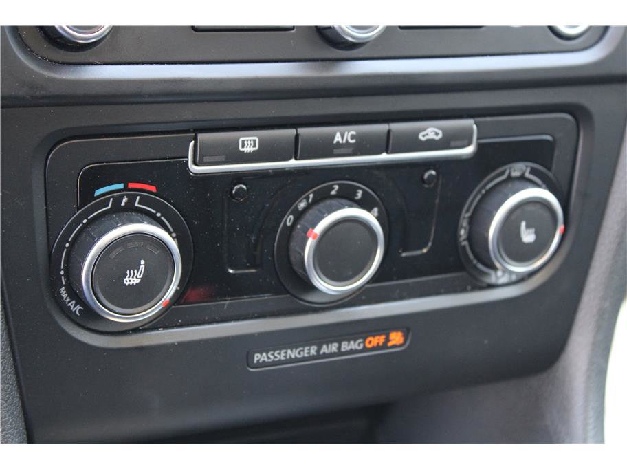 Used 2014 Volkswagen Jetta TDI FWD image 25