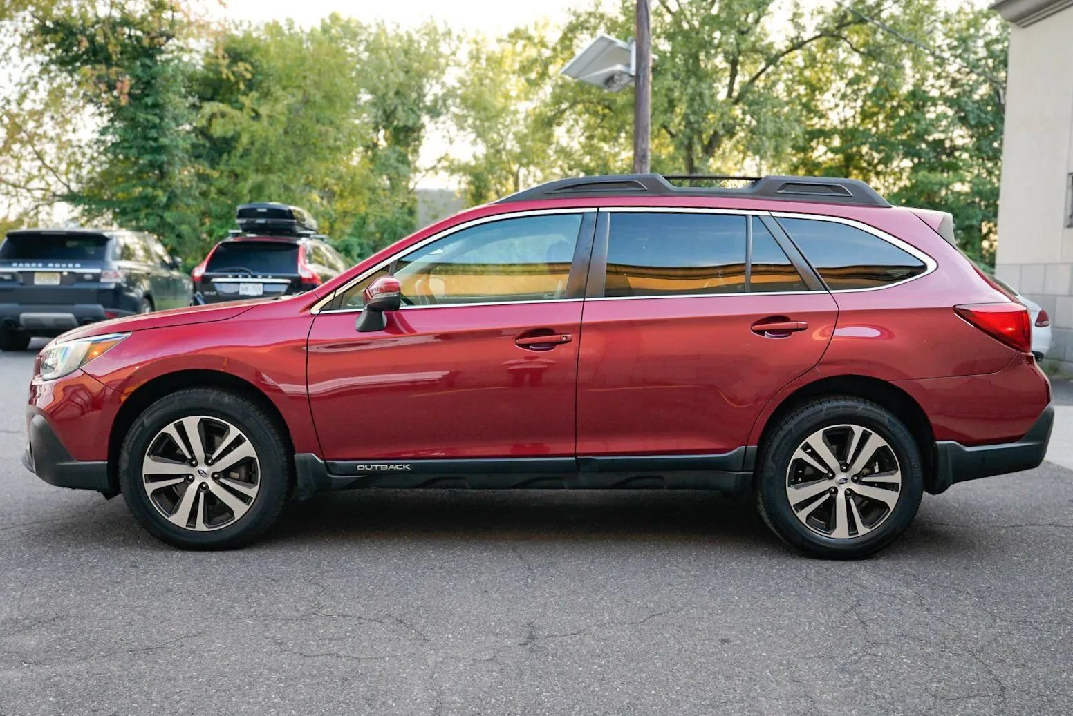 Used 2018 Subaru Outback 2.5i Limited AWD/4WD image 8