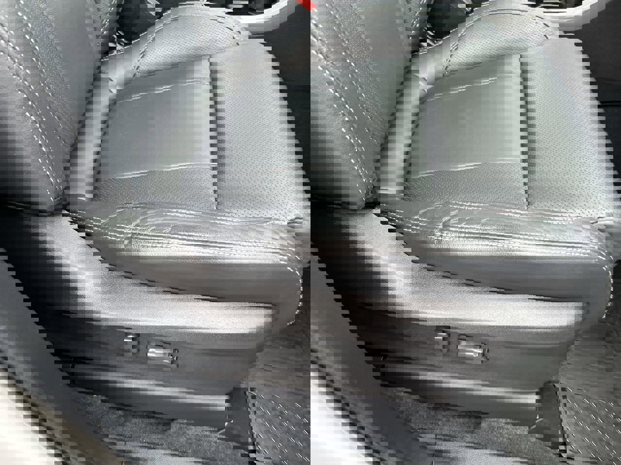 Used 2021 Subaru Ascent Limited w/ Technology Package image 14