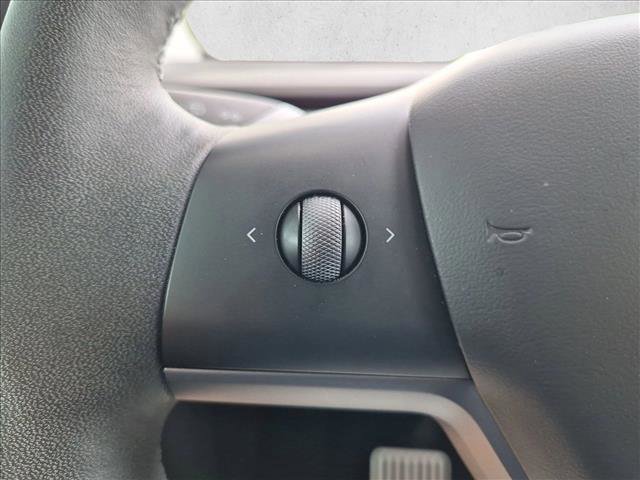 Used 2023 Tesla Model Y Long Range image 29