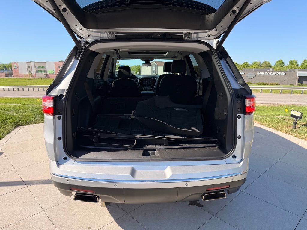 Used 2021 Chevrolet Traverse Premier w/ LPO, Floor Liner Package AWD/4WD image 36