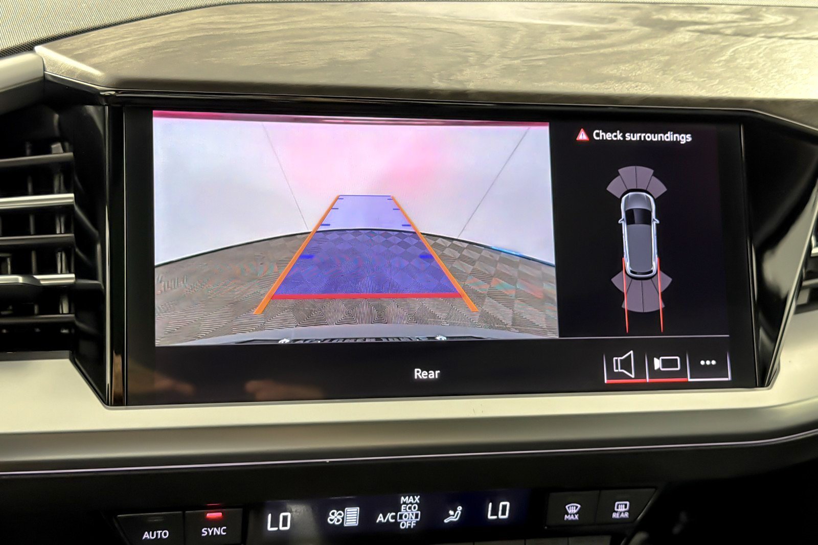 Used 2025 Audi Q4 e-tron Premium RWD image 19