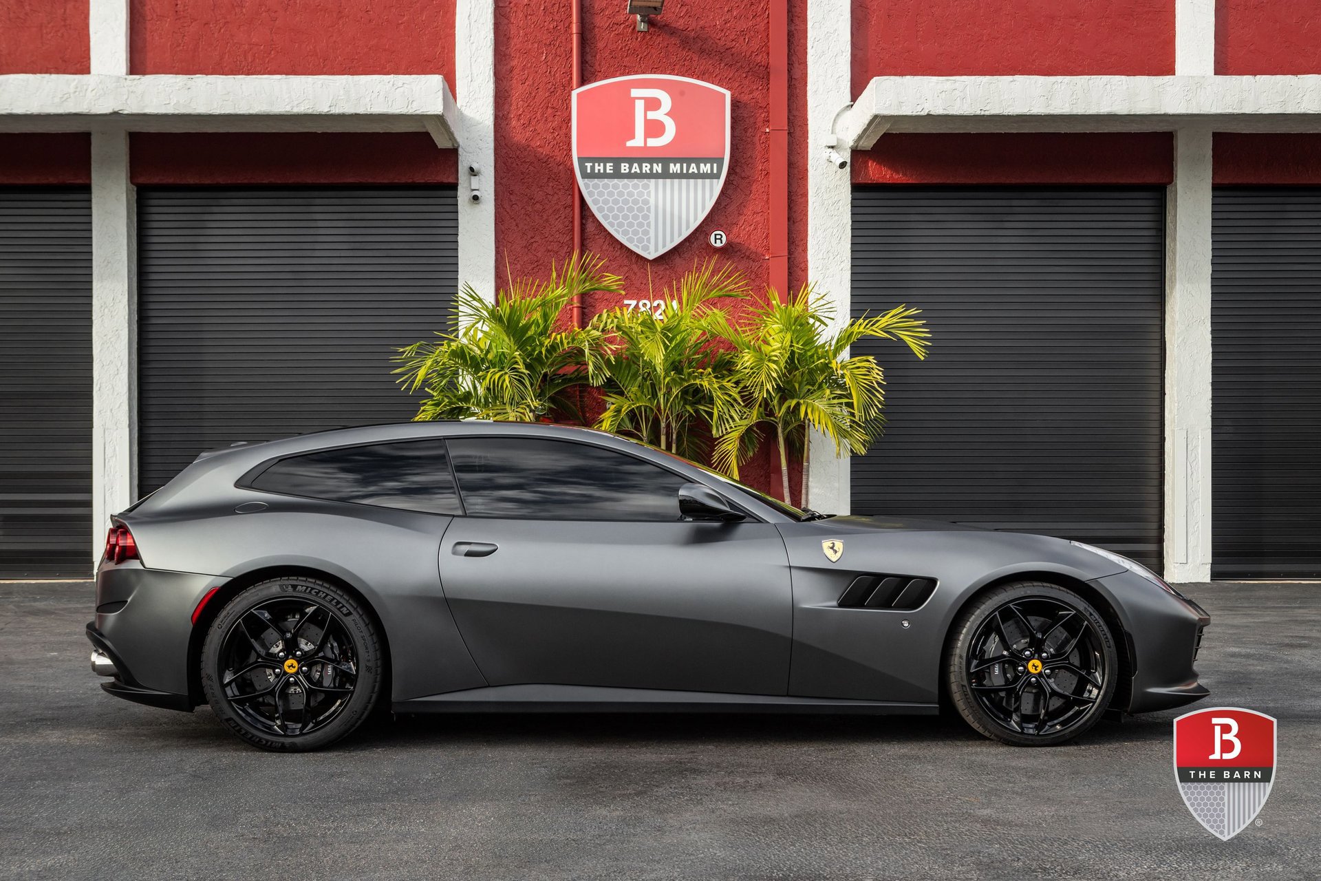 Used 2018 Ferrari GTC4Lusso T image 16