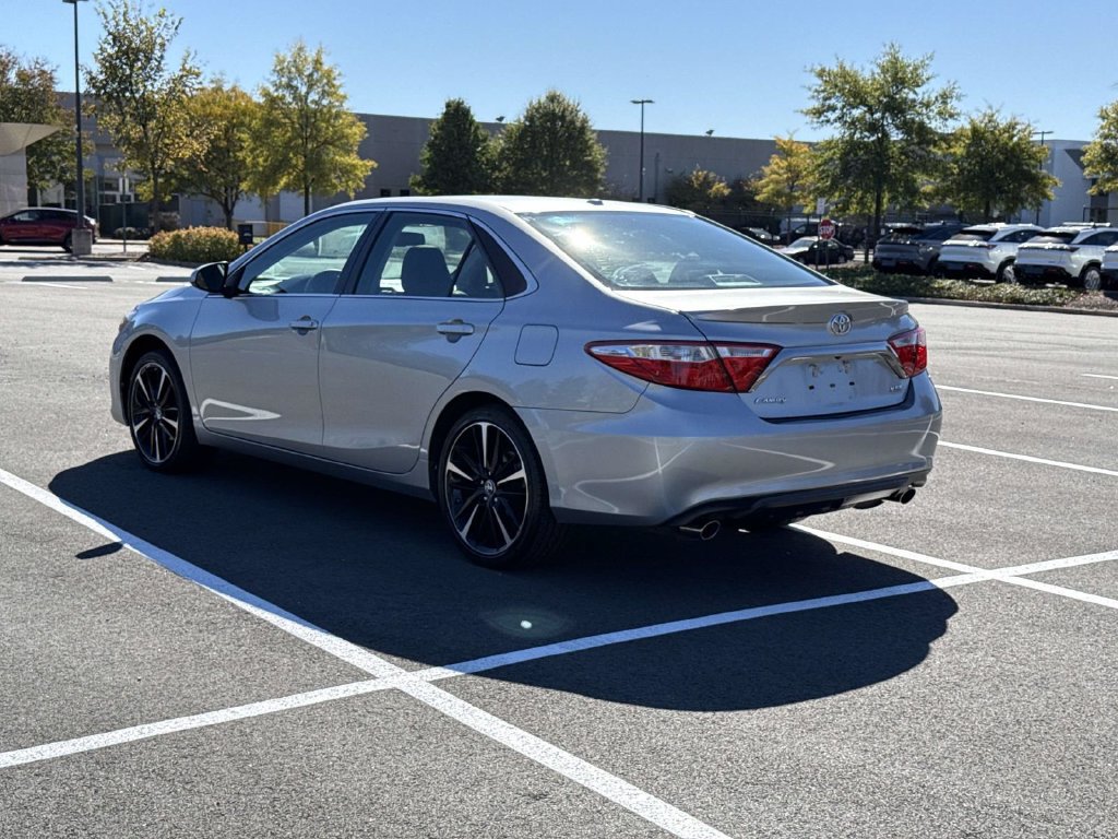 Used 2017 Toyota Camry XSE FWD image 21