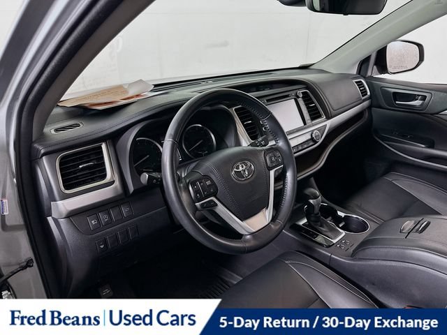 Used 2018 Toyota Highlander XLE AWD/4WD image 9
