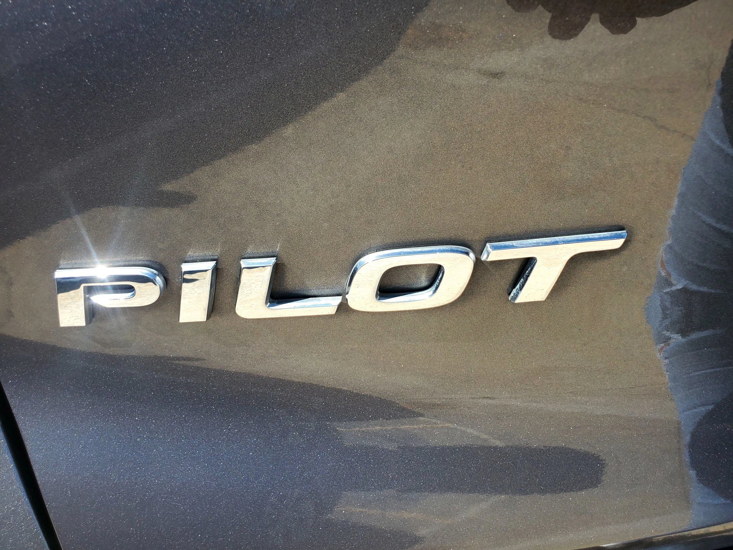 Used 2016 Honda Pilot Touring image 8