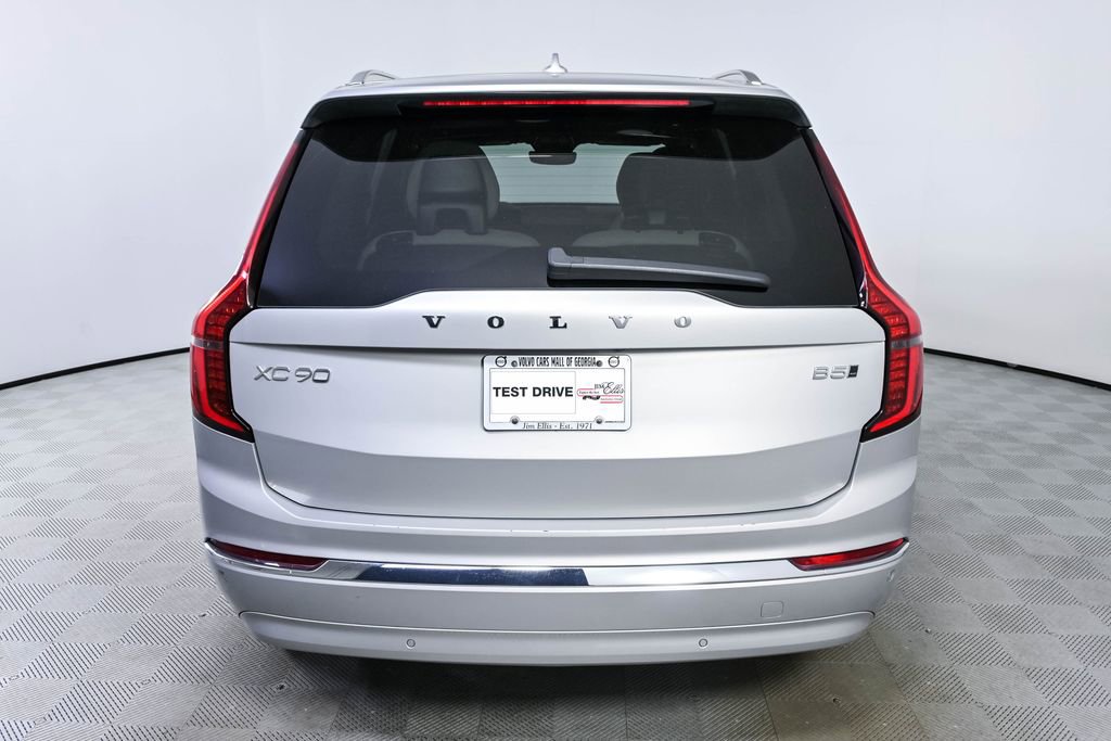 Certified 2025 Volvo XC90 B5 Plus AWD/4WD image 32