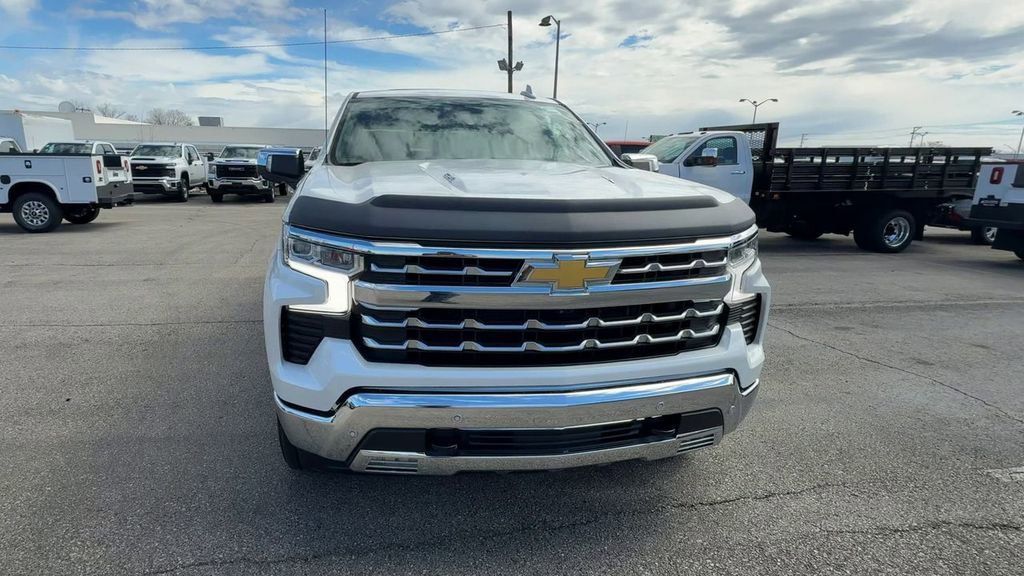 Used 2023 Chevrolet Silverado 1500 LTZ w/ LTZ Premium Package image 3