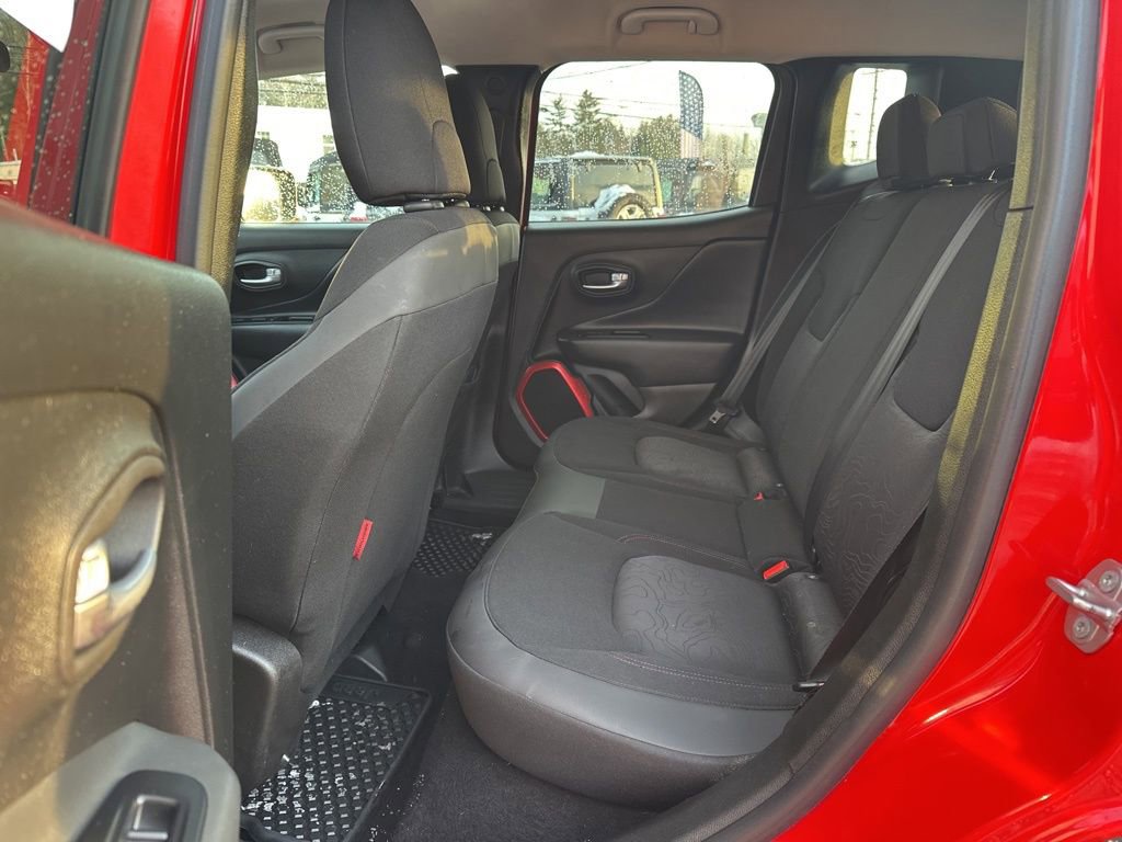 Used 2019 Jeep Renegade Trailhawk image 25