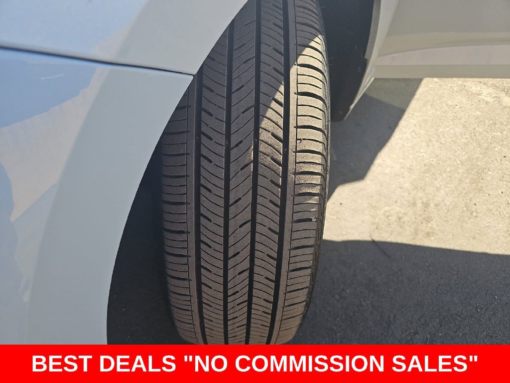 Used 2025 Volkswagen Jetta Sport FWD image 34