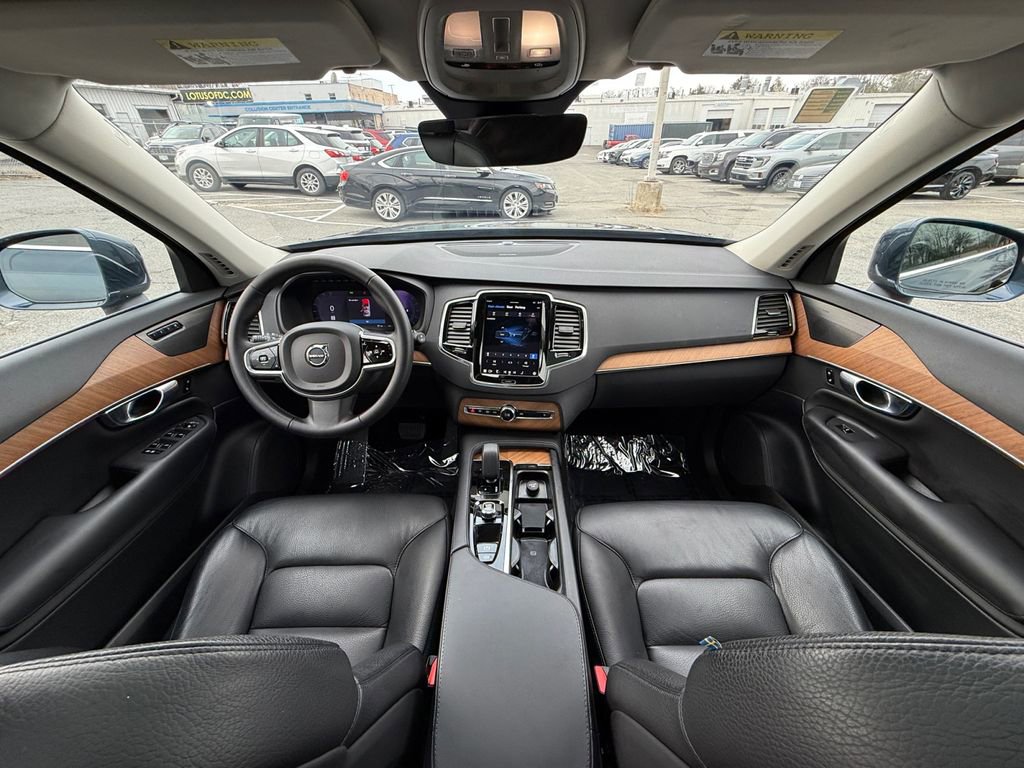 Used 2023 Volvo XC90 B6 Plus w/ Protection Package Premier image 21