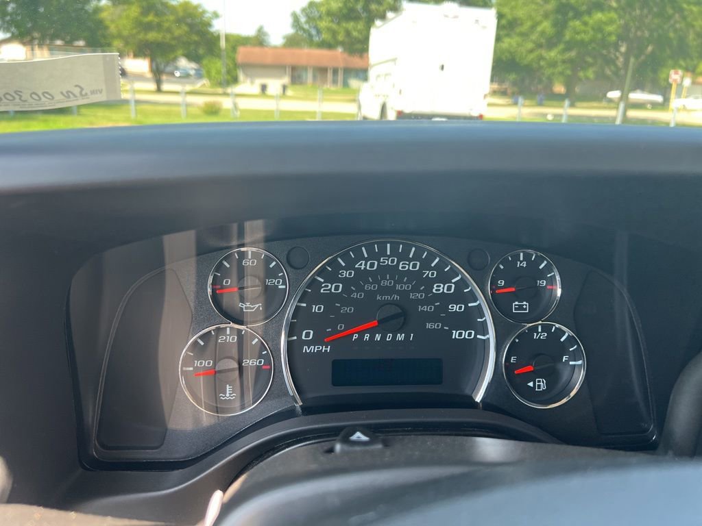 New 2025 Chevrolet Express 3500 w/ Power Convenience Package image 39