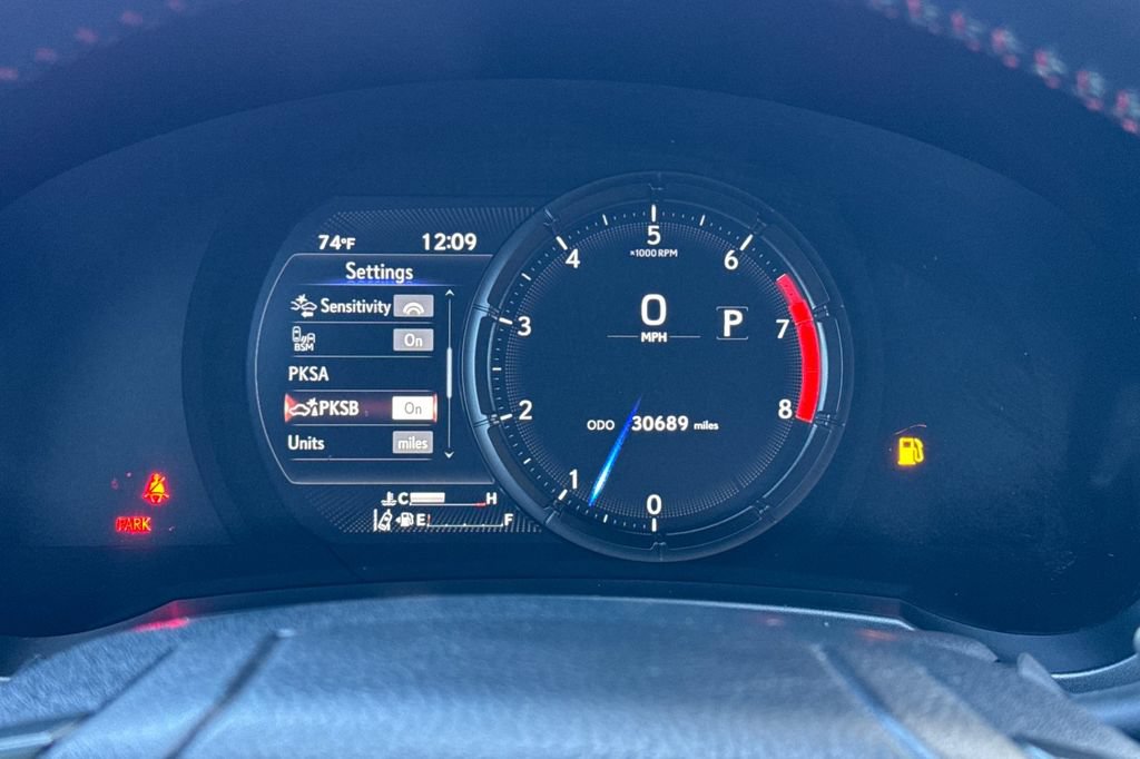 Used 2024 Lexus IS 350 F Sport RWD image 22