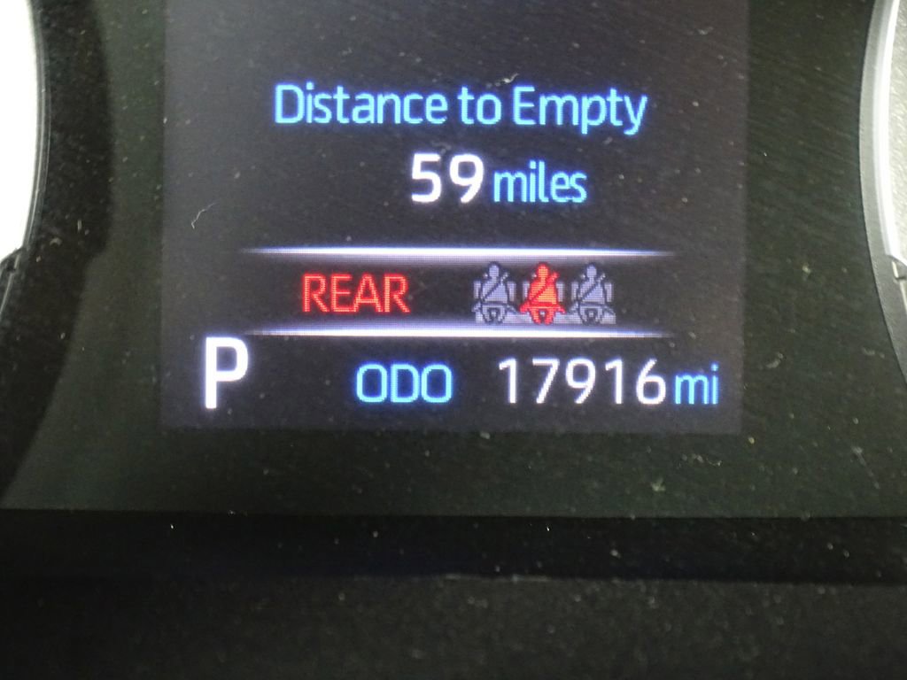 Used 2022 Toyota RAV4 XLE Premium image 39