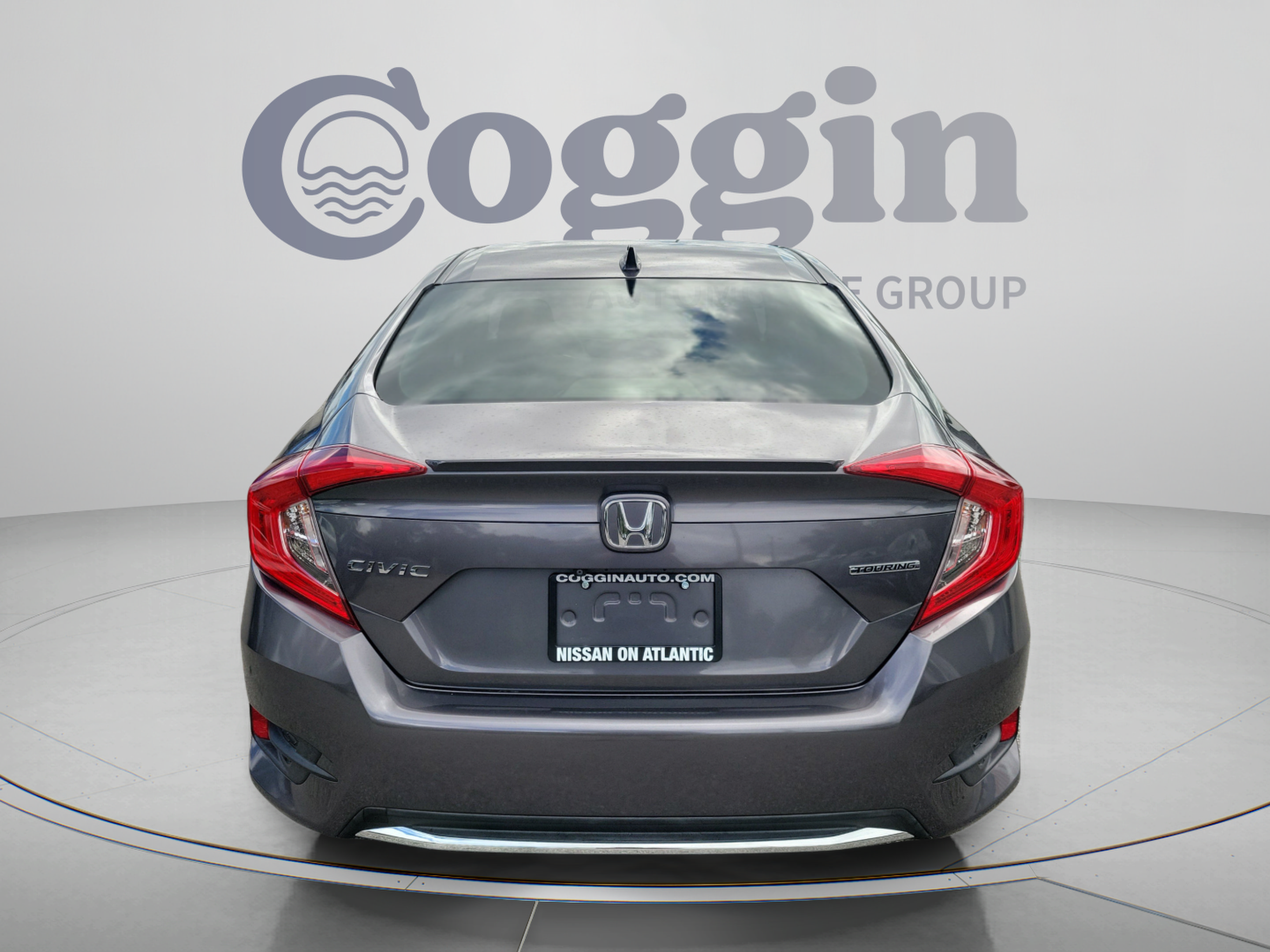 Used 2019 Honda Civic Touring image 3