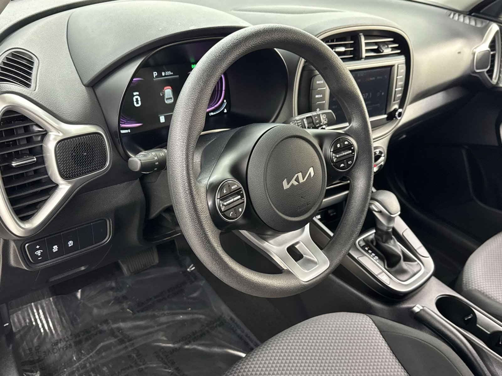 Used 2024 Kia Soul LX w/ Option Group 015 image 7