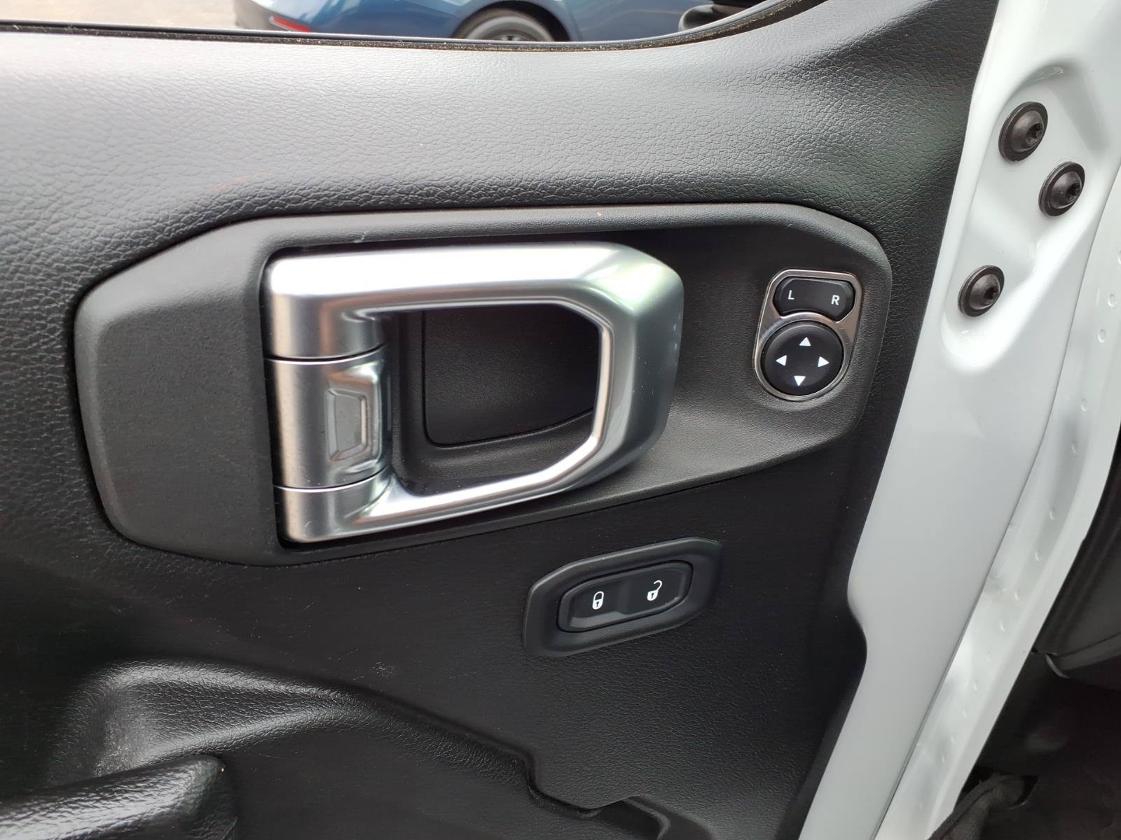 Used 2022 Jeep Gladiator Sport AWD/4WD image 13