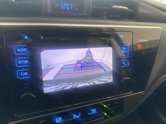 Used 2017 Toyota Corolla SE FWD image 18