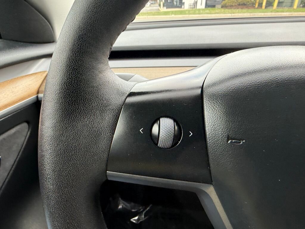 Used 2023 Tesla Model 3 Standard Range RWD image 13