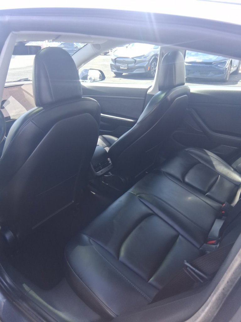 Used 2020 Tesla Model 3 Standard Range Plus RWD image 12
