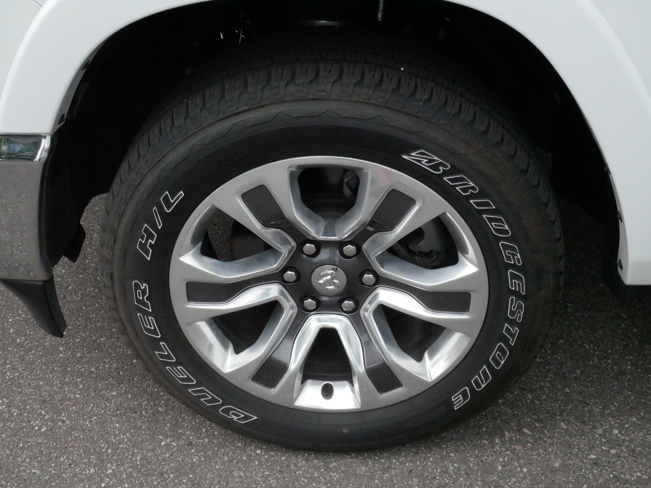 Used 2024 RAM 1500 Limited AWD/4WD image 15