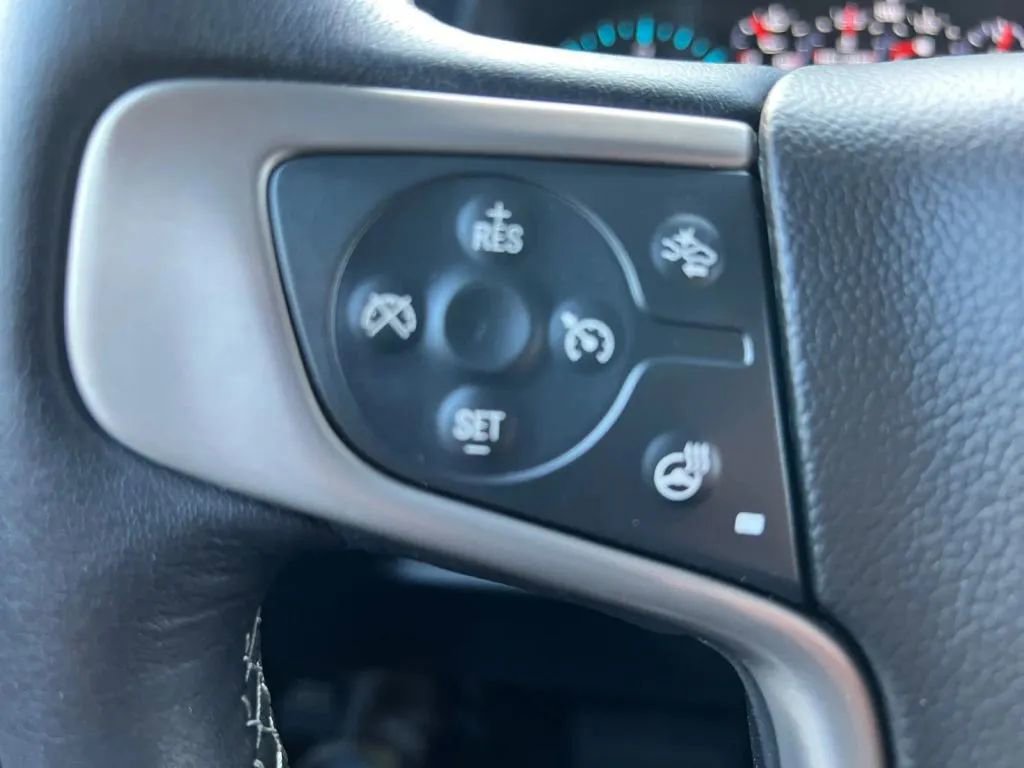 Used 2018 GMC Yukon Denali AWD/4WD image 49