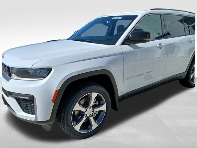 New 2026 Jeep Grand Cherokee L Limited w/ Luxury Tech Group II AWD/4WD image 8