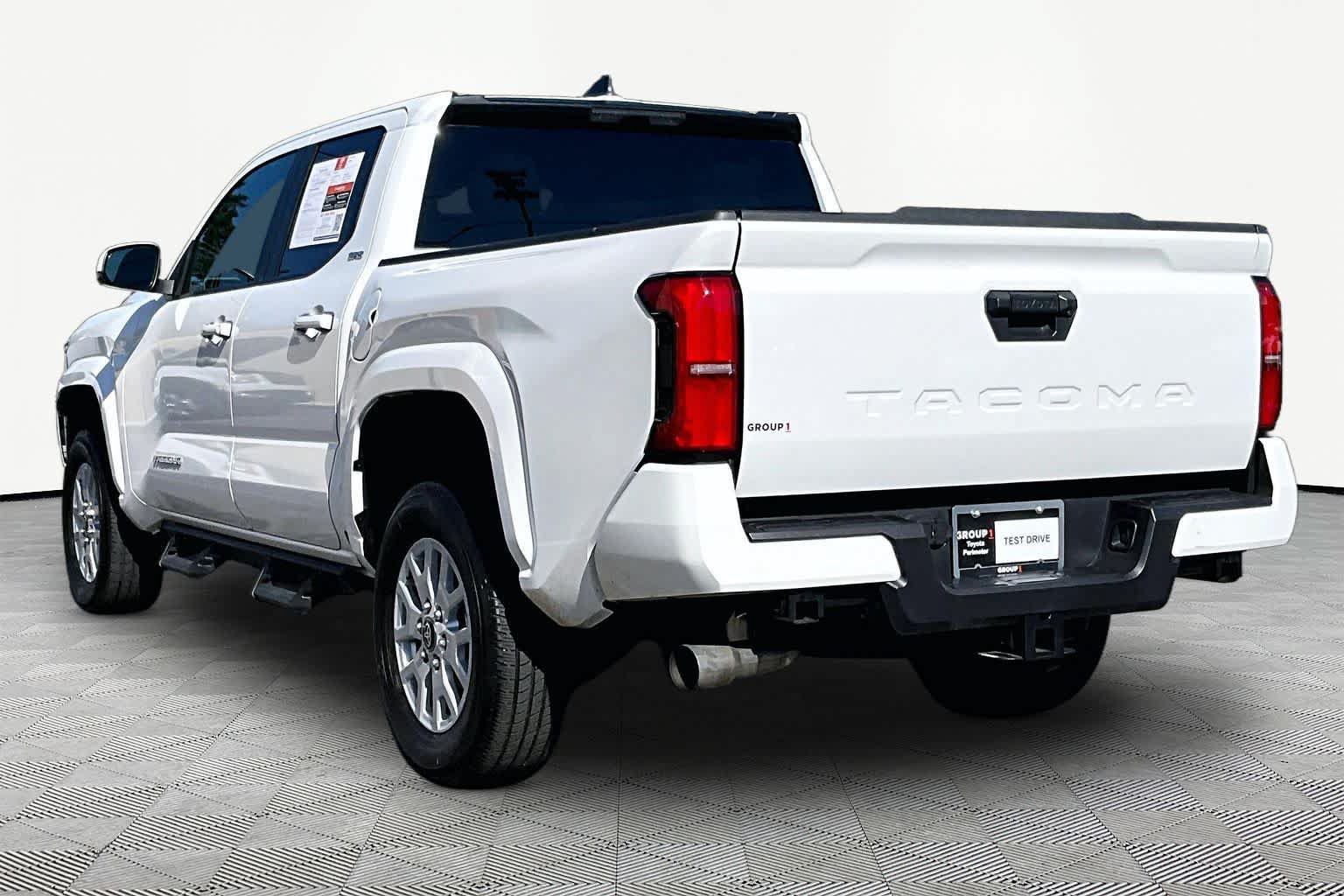 Used 2025 Toyota Tacoma SR5 RWD image 12