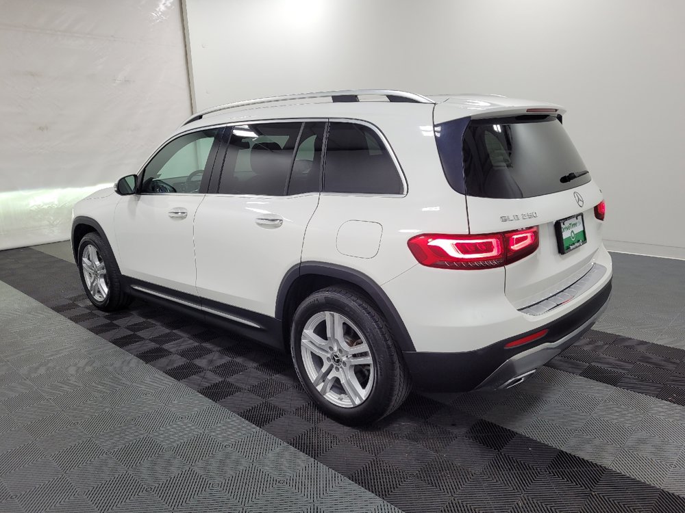 Used 2022 Mercedes-Benz GLB 250 4MATIC w/ Premium Package Lite image 3