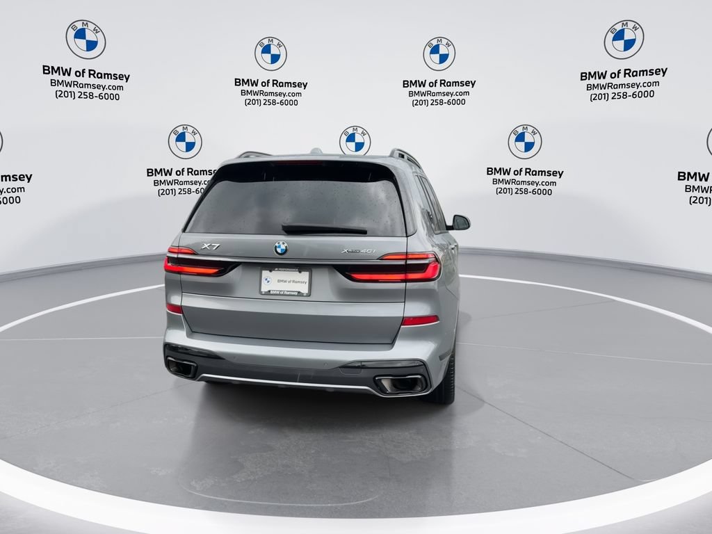 Used 2024 BMW X7 xDrive40i w/ M Sport Package AWD/4WD image 7