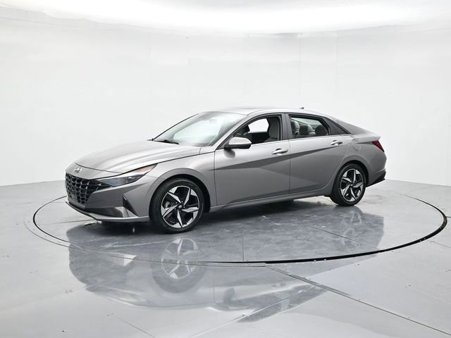 Used 2023 Hyundai Elantra Limited image 5