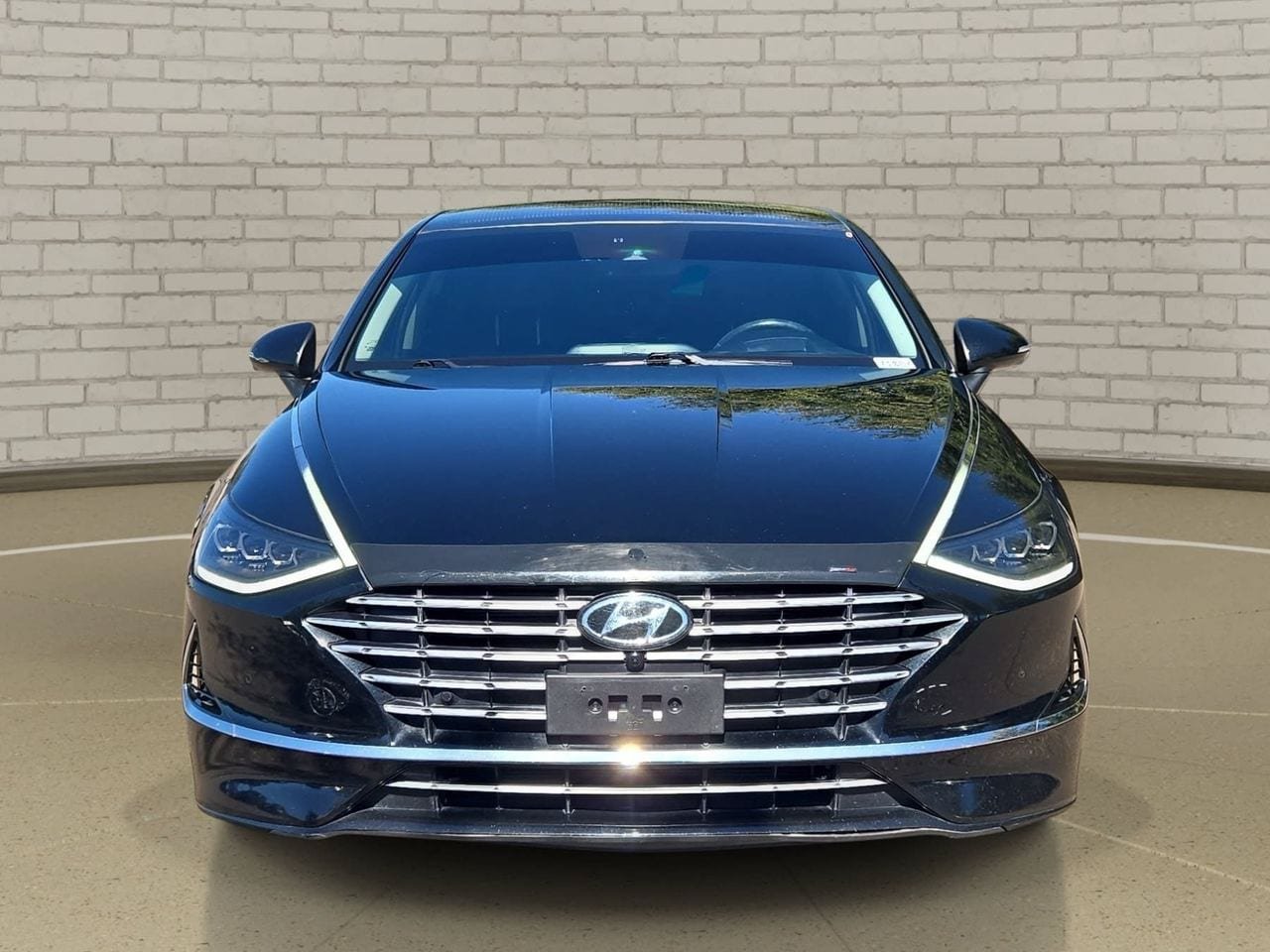 Used 2022 Hyundai Sonata Limited FWD image 2