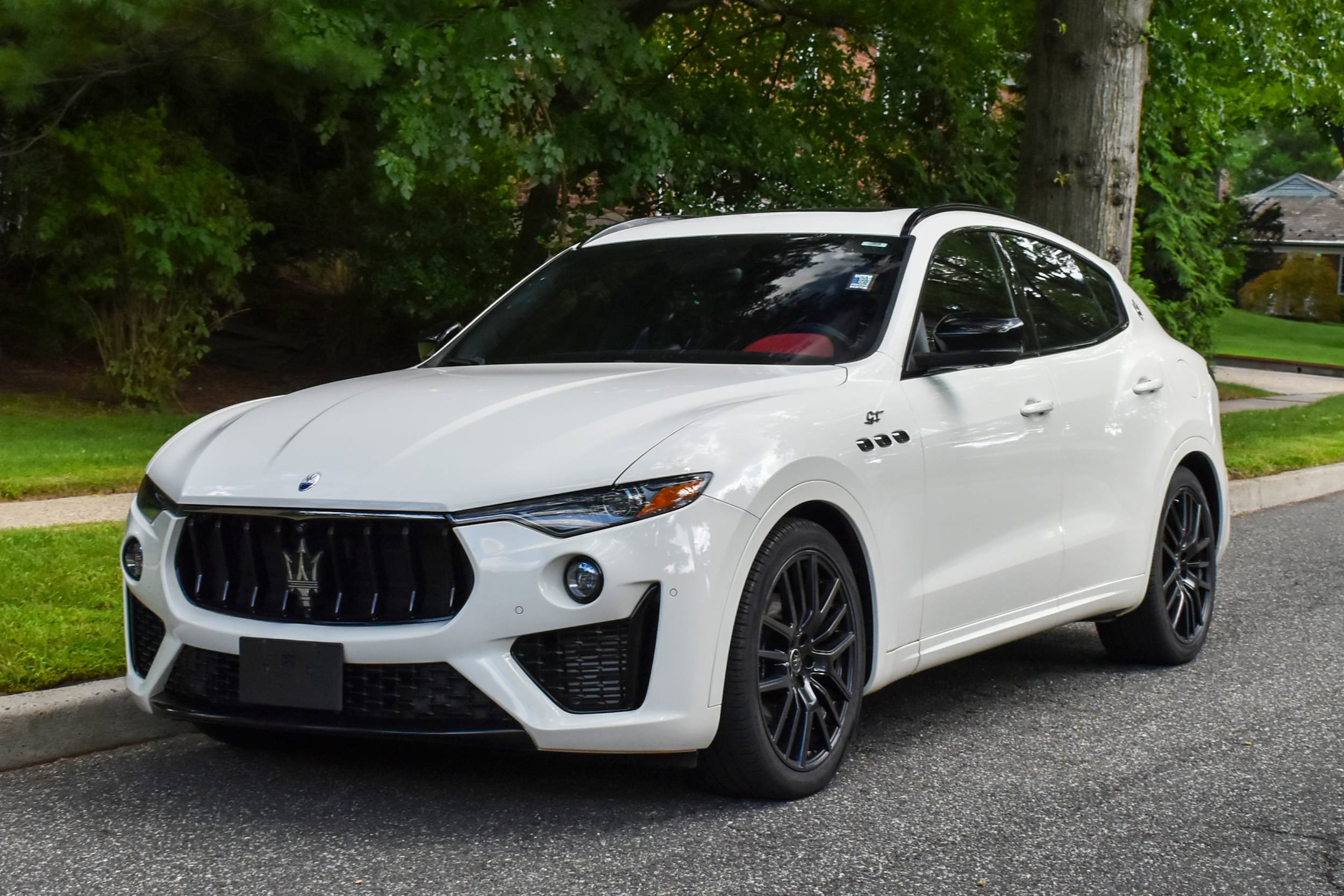 Used 2022 Maserati Levante GT AWD/4WD image 2