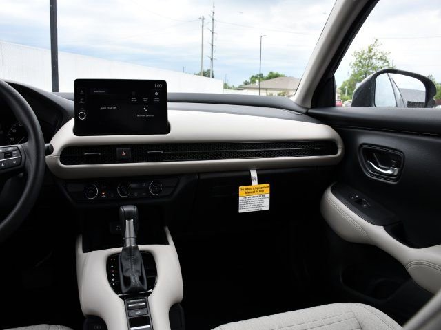 New 2027 Honda HR-V LX image 18