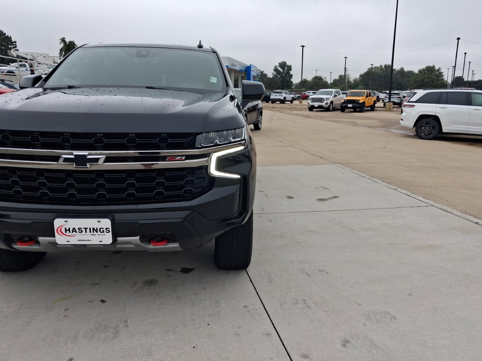 Used 2021 Chevrolet Suburban Z71 w/ Rear Media and Nav Package AWD/4WD image 9