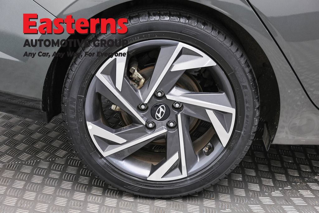Used 2024 Hyundai Elantra Limited FWD image 31