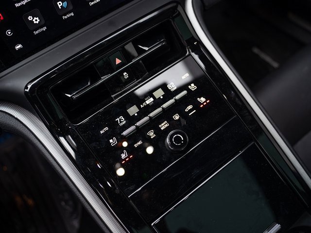 New 2025 Porsche Panamera 4 image 25