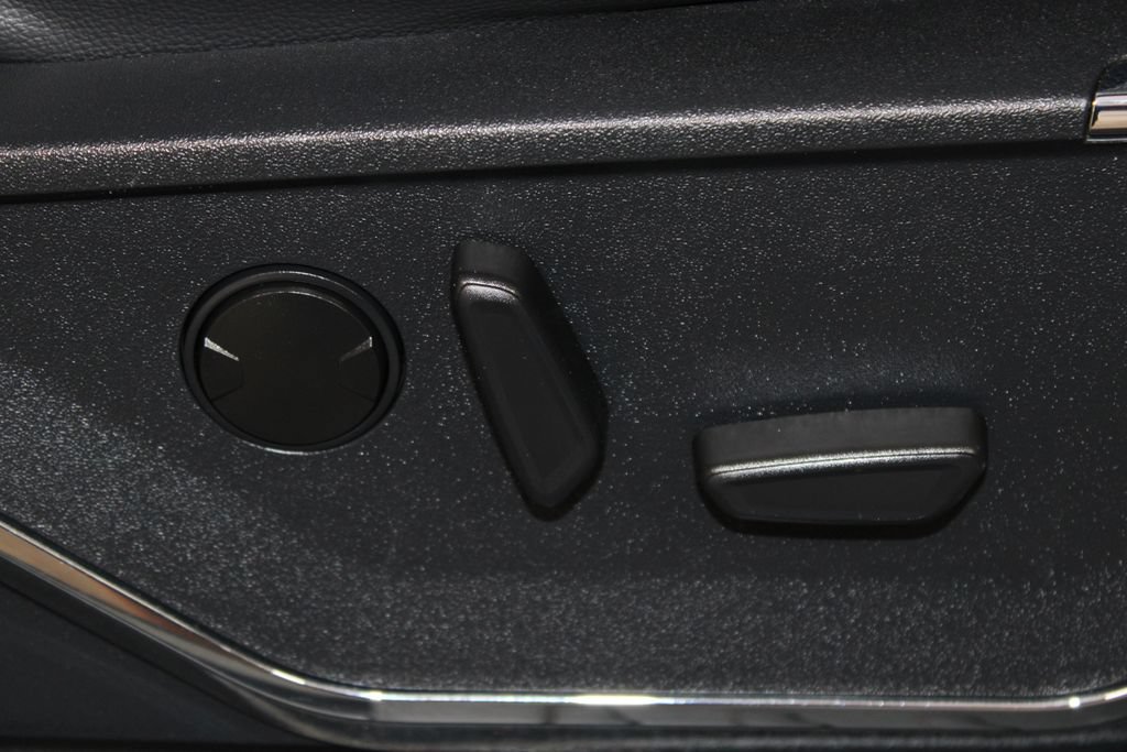 Used 2023 Ford F150 Lariat AWD/4WD image 28