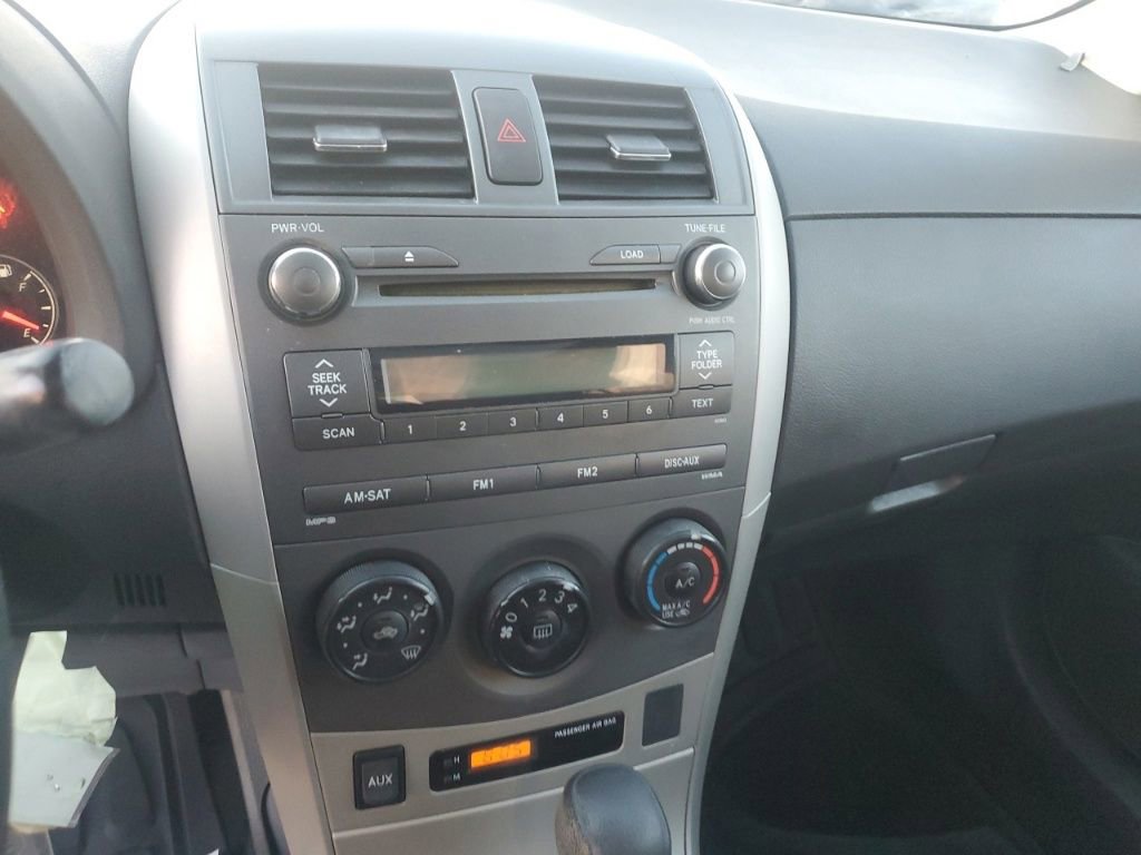 Used 2010 Toyota Corolla S image 18