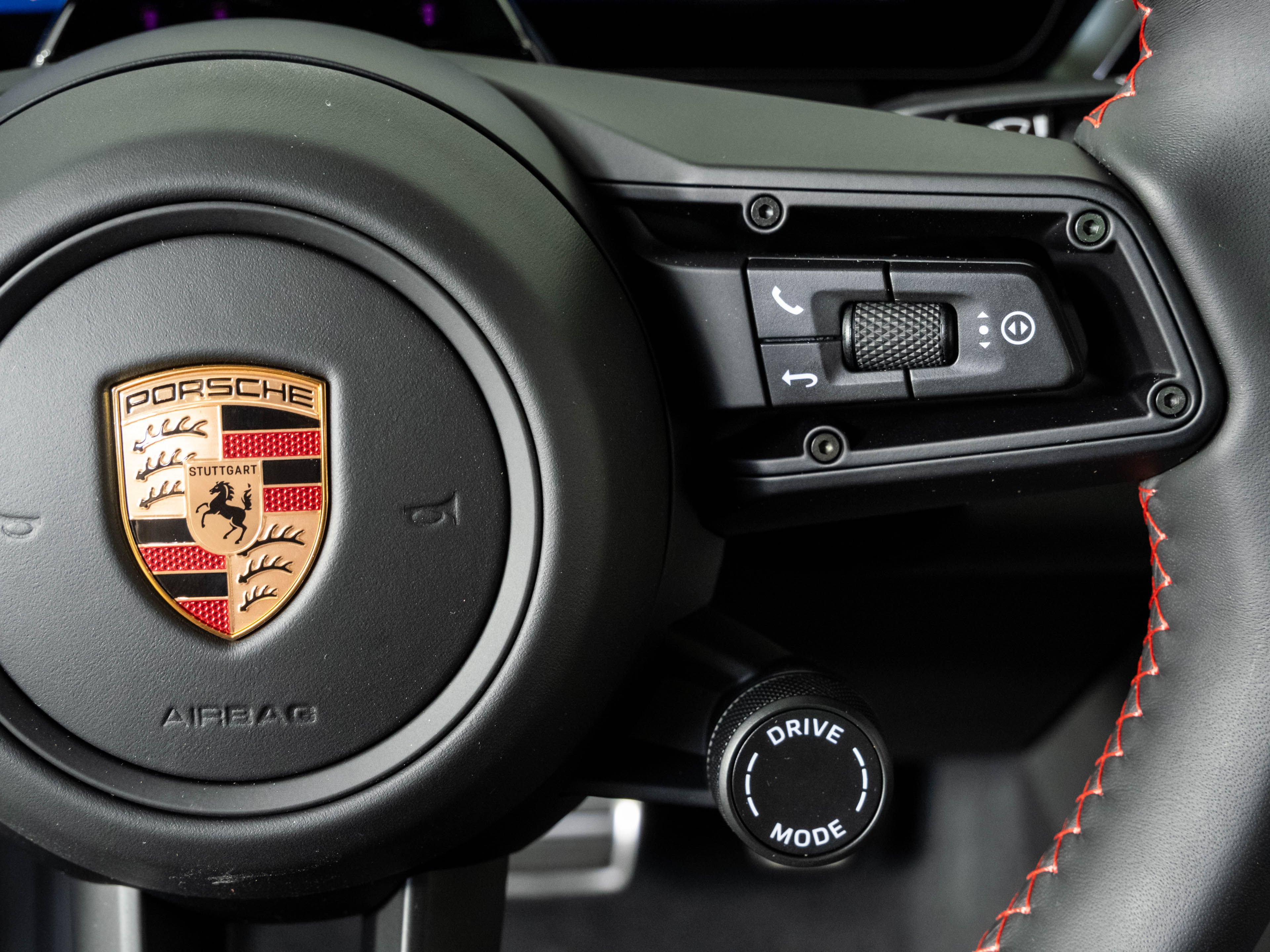 New 2026 Porsche Macan 4S Electric AWD/4WD image 11