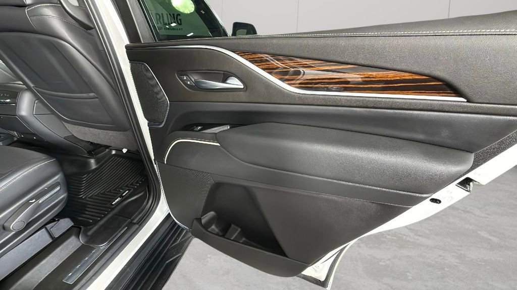Used 2022 Cadillac Escalade Luxury image 36