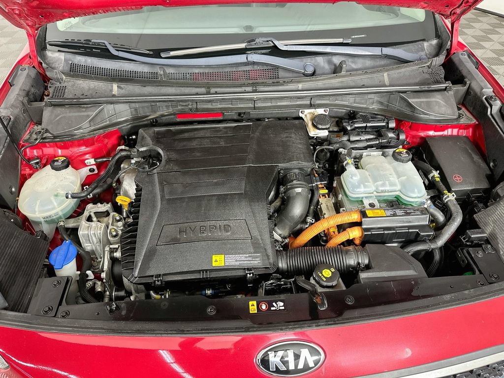 Used 2017 Kia Niro EX FWD image 29