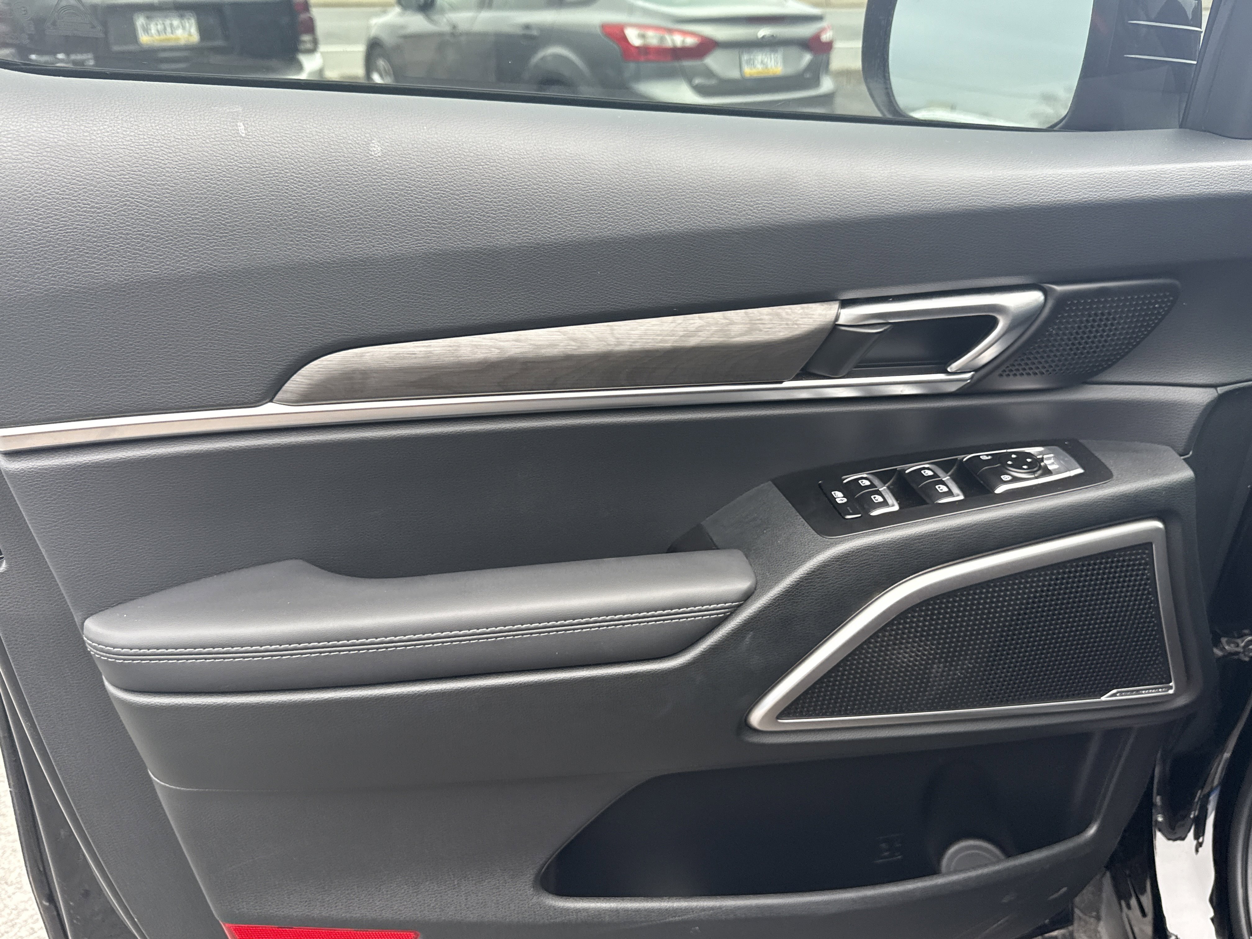 Used 2025 Kia Telluride EX X-Line image 12