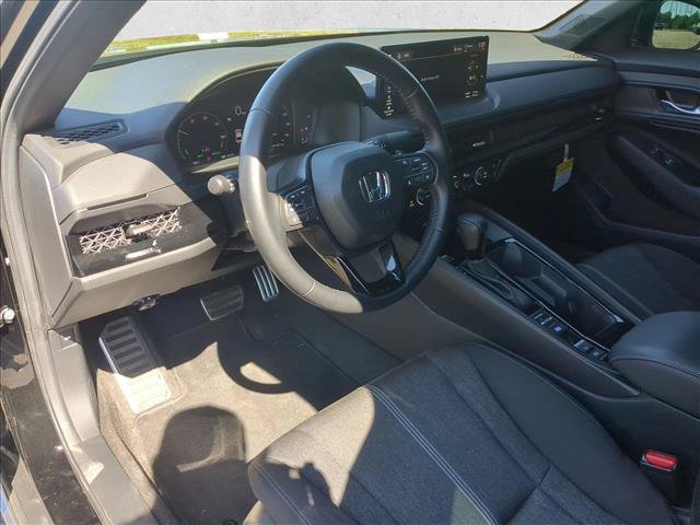 Used 2025 Honda Accord Sport image 10