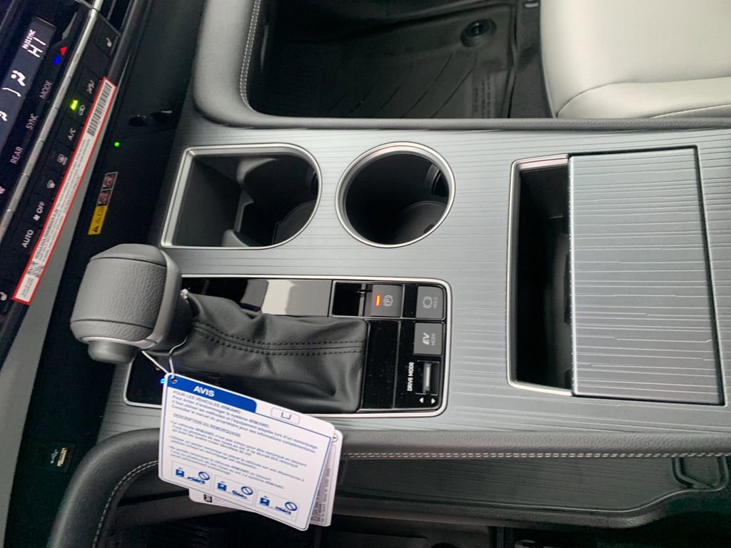 New 2026 Toyota Sienna XLE image 24