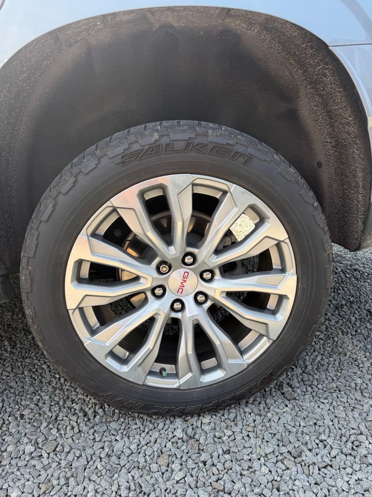 Used 2022 GMC Yukon Denali AWD/4WD image 9