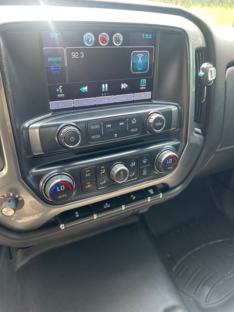 Used 2015 Chevrolet Silverado 2500 LT AWD/4WD image 11